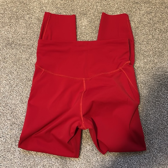 NWOT Lululemon base pace high rise crop 23” leggings - Picture 3 of 4